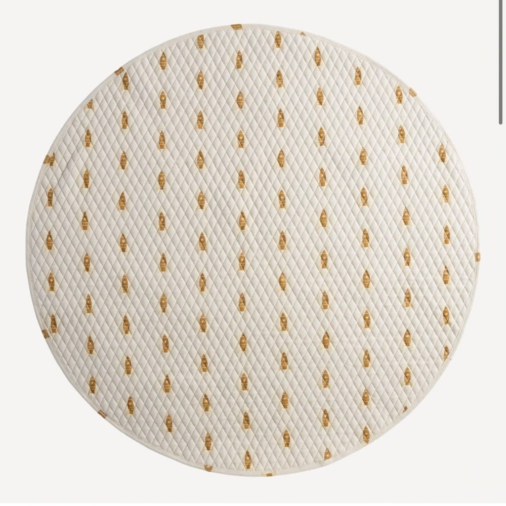 ROUND QUILTED PLAY MAT | NEUTRAL ROCKET | ORGANIC COTTON INTERLOCK